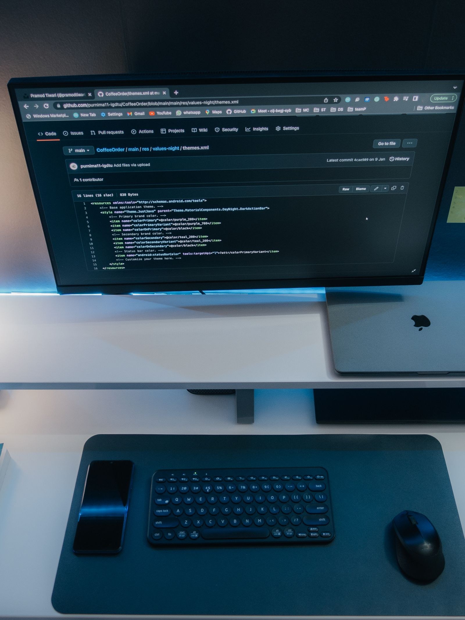 Creator editing setup with vertical display